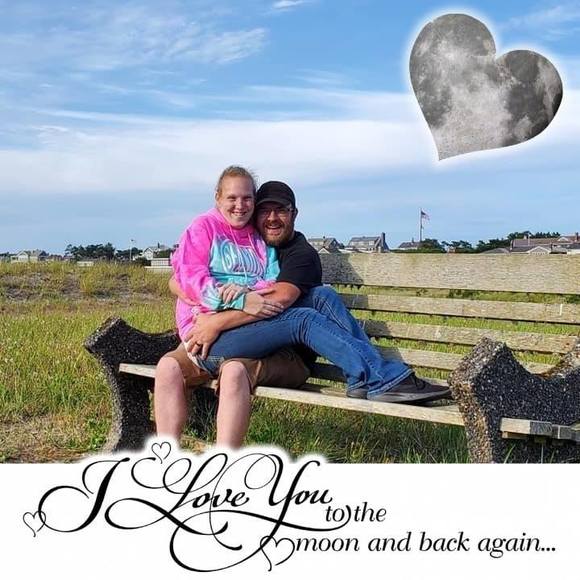 Meet your Posher, Tabitha - Picture 1 of 1